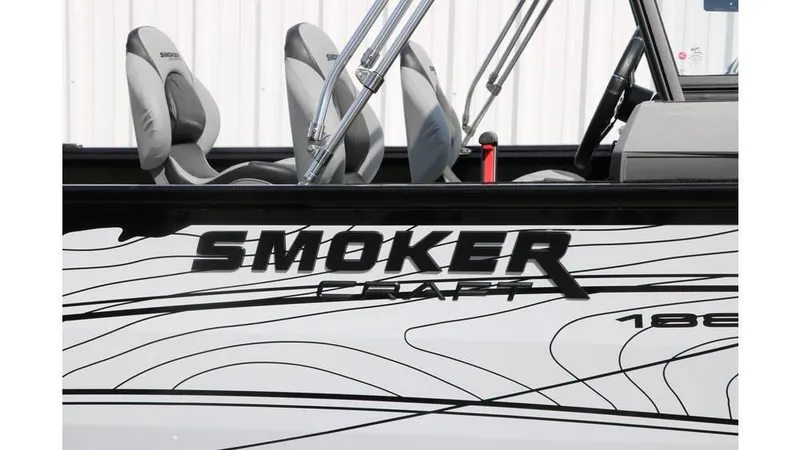 Slide: The Image of Smoker Craft Adventurer 188 DC 2025 - 37