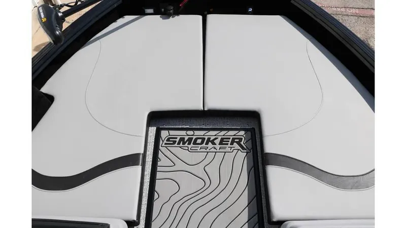 Slide: The Image of Smoker Craft Adventurer 188 DC 2025 - 39