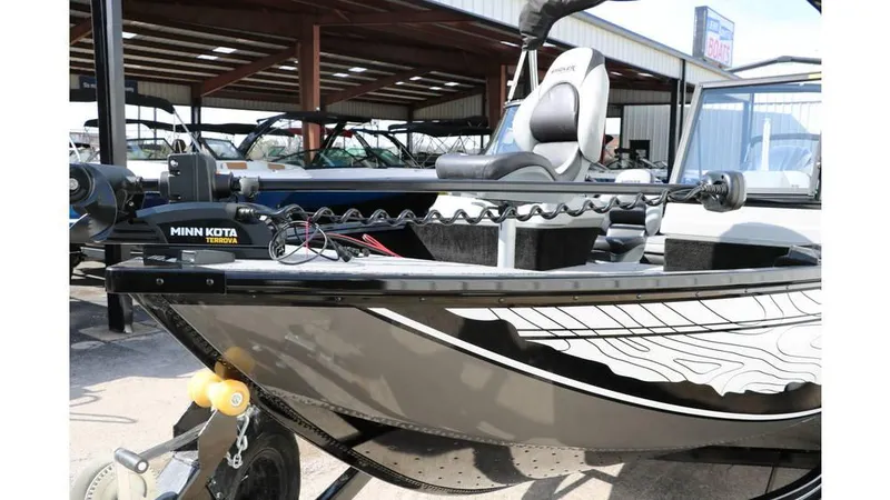 Slide: The Image of Smoker Craft Adventurer 188 DC 2025 - 8