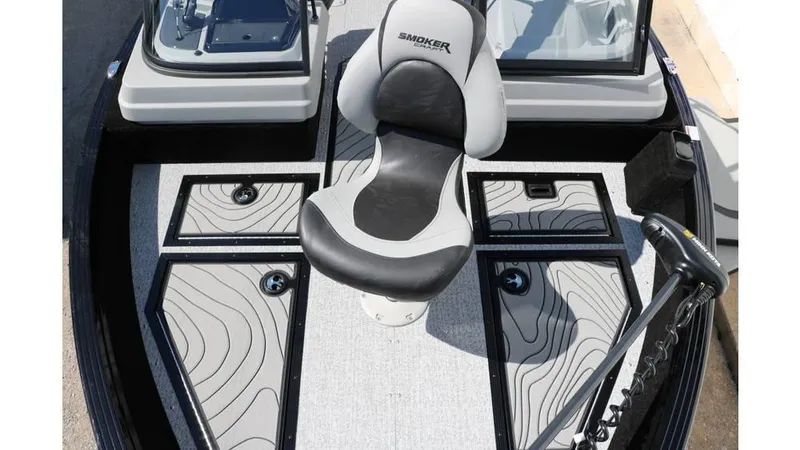 Slide: The Image of Smoker Craft Adventurer 178 DC 2025 - 19