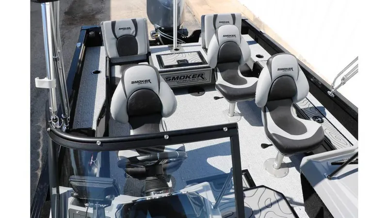 Slide: The Image of Smoker Craft Adventurer 178 DC 2025 - 21