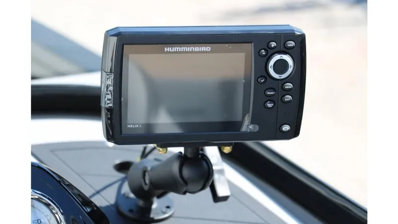 Slide: The Image of Smoker Craft Adventurer 178 DC 2025 - 27