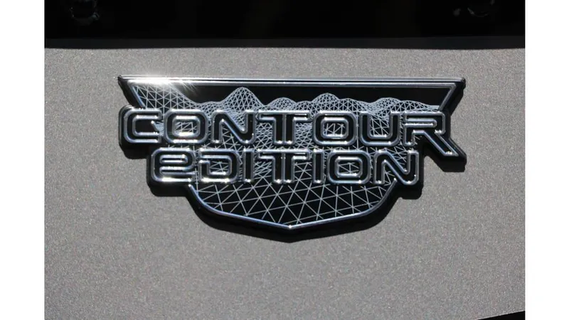 Slide: The Image of Smoker Craft Adventurer 178 DC 2025 - 34