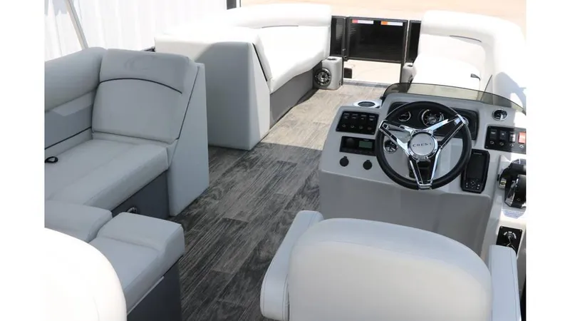 Slide: The Image of Crest Classic Fish 220 Tri toon 2022 - 17