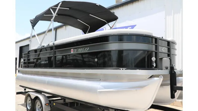 Slide: The Image of Crest Classic Fish 220 Tri toon 2022 - 6