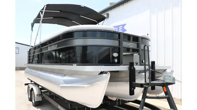 Slide: The Image of Crest Classic Fish 220 Tri toon 2022 - 7