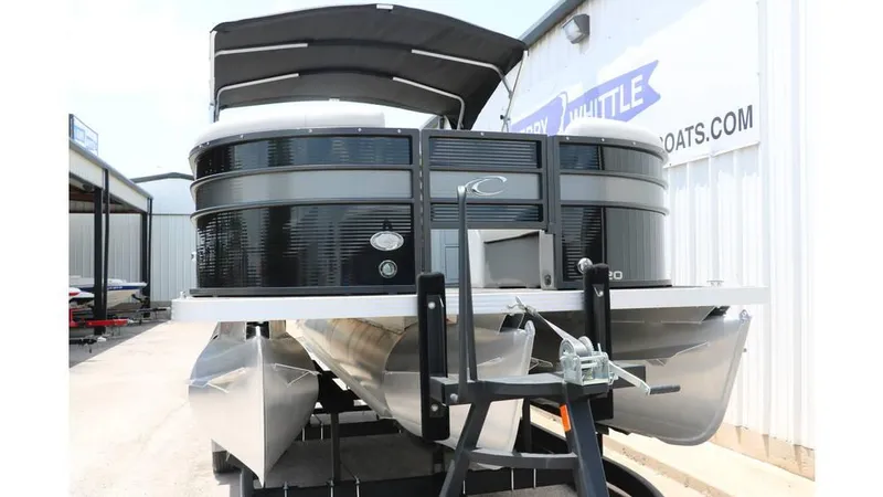 Slide: The Image of Crest Classic Fish 220 Tri toon 2022 - 8