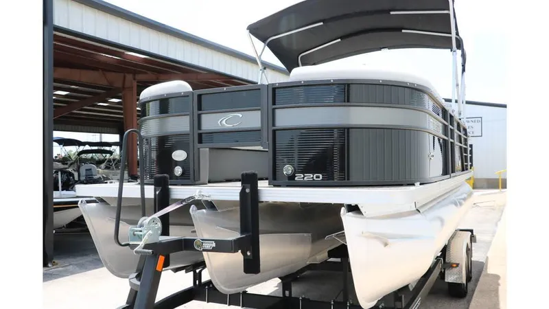 Slide: The Image of Crest Classic Fish 220 Tri toon 2022 - 9