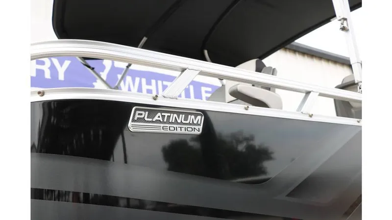 Slide: The Image of Avalon Venture 2385 RF Tri Toon 2023 - 20