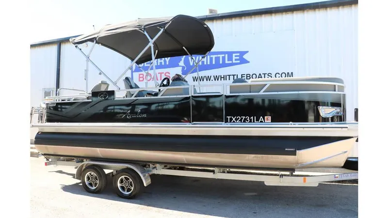 Slide: The Image of Avalon Venture 2385 RF Tri Toon 2023 - 23