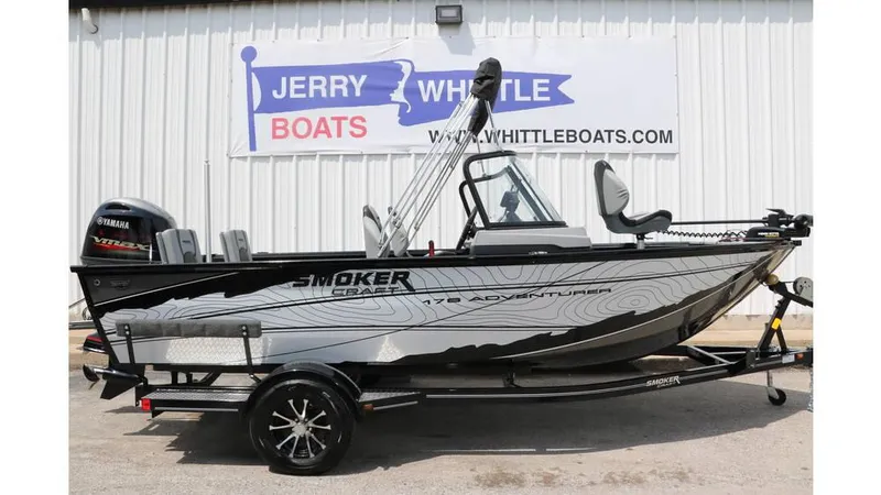 Slide: The Image of Smoker Craft Adventurer 178 DC 2025 - 1