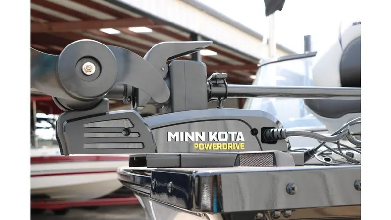 Slide: The Image of Smoker Craft Adventurer 178 DC 2025 - 13