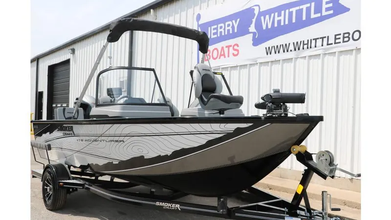 Slide: The Image of Smoker Craft Adventurer 178 DC 2025 - 4