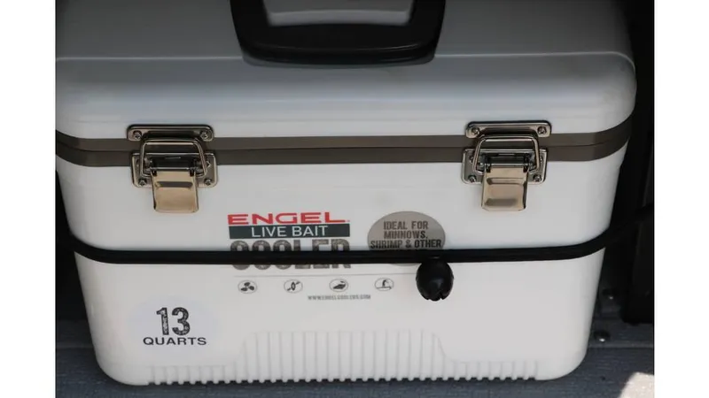 Slide: The Image of Smoker Craft Adventurer 188 FS 2024 - 30