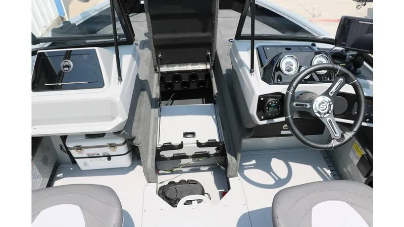 Slide: The Image of Smoker Craft Adventurer 188 FS 2024 - 33