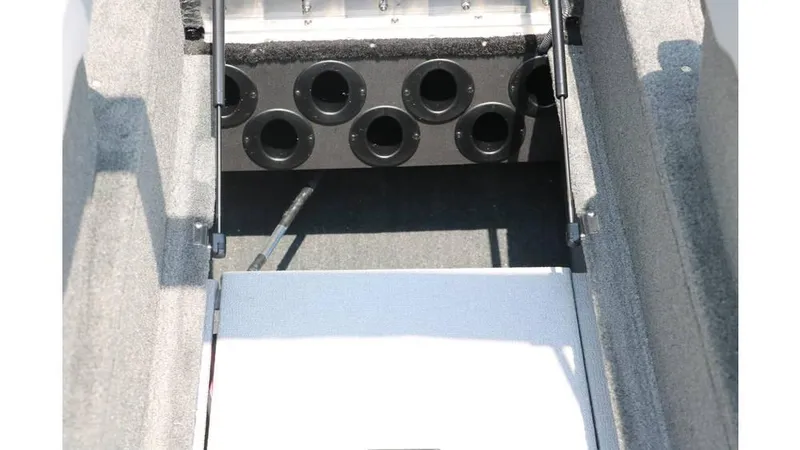 Slide: The Image of Smoker Craft Adventurer 188 FS 2024 - 34