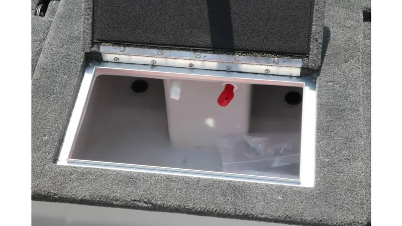 Slide: The Image of Smoker Craft Adventurer 188 FS 2024 - 36