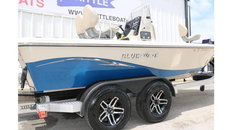 Slide: The Image of Blue Wave 2000 Pure Bay 2021 - 7