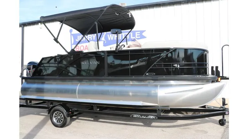 Slide: The Image of Sylvan Mirage 820 CLZ DH Premium 2025 - 1