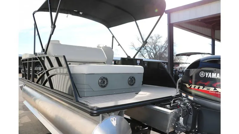 Slide: The Image of Sylvan Mirage 820 CLZ DH Premium 2025 - 27