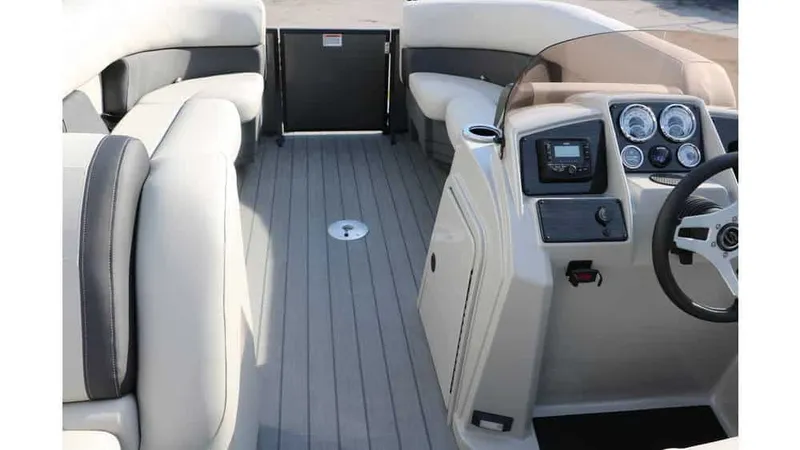 Slide: The Image of Sylvan Mirage 820 Party Fish Premium 2025 - 10