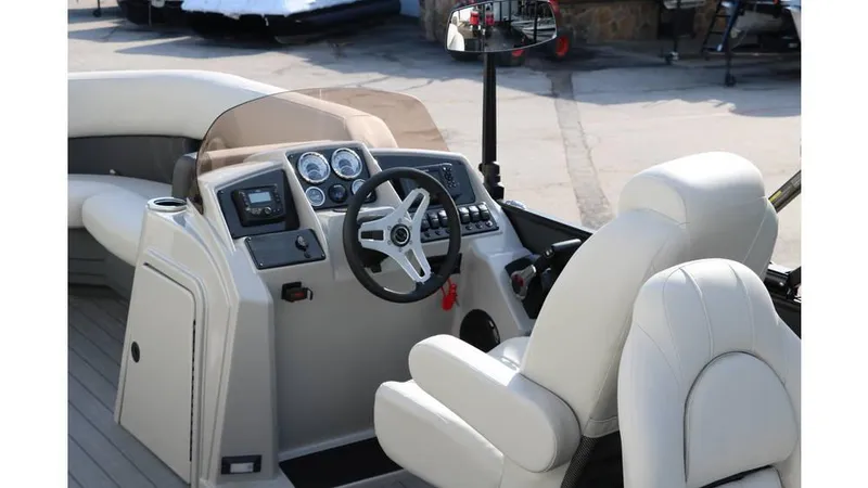 Slide: The Image of Sylvan Mirage 820 Party Fish Premium 2025 - 14