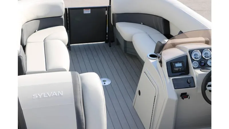 Slide: The Image of Sylvan Mirage 820 Party Fish Premium 2025 - 16