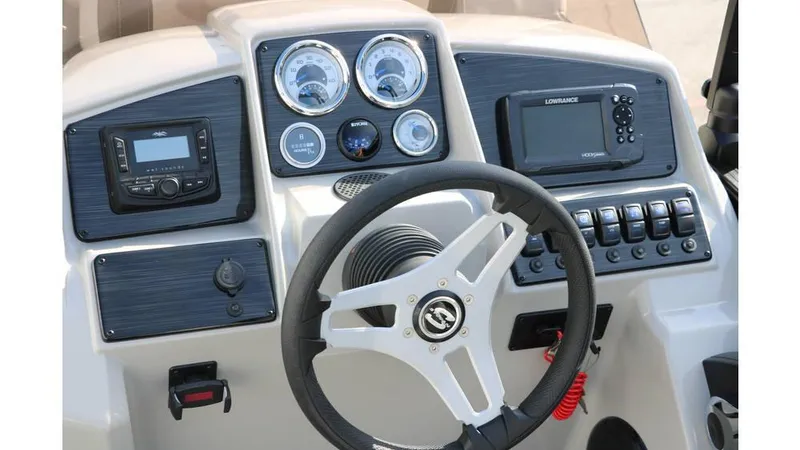 Slide: The Image of Sylvan Mirage 820 Party Fish Premium 2025 - 21