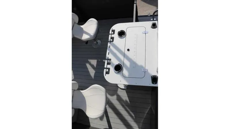 Slide: The Image of Sylvan Mirage 820 Party Fish Premium 2025 - 18