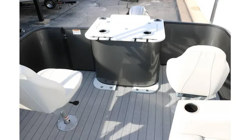 Slide: The Image of Sylvan Mirage 820 Party Fish Premium 2025 - 7