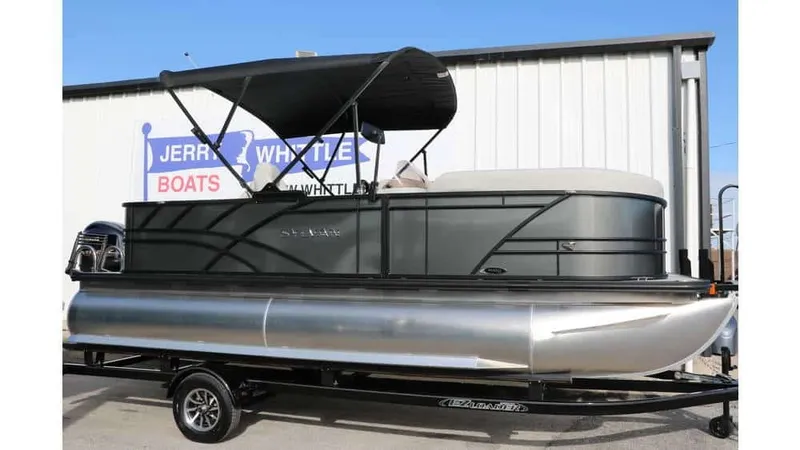 Slide: The Image of Sylvan Mirage 820 Party Fish Premium 2025 - 28