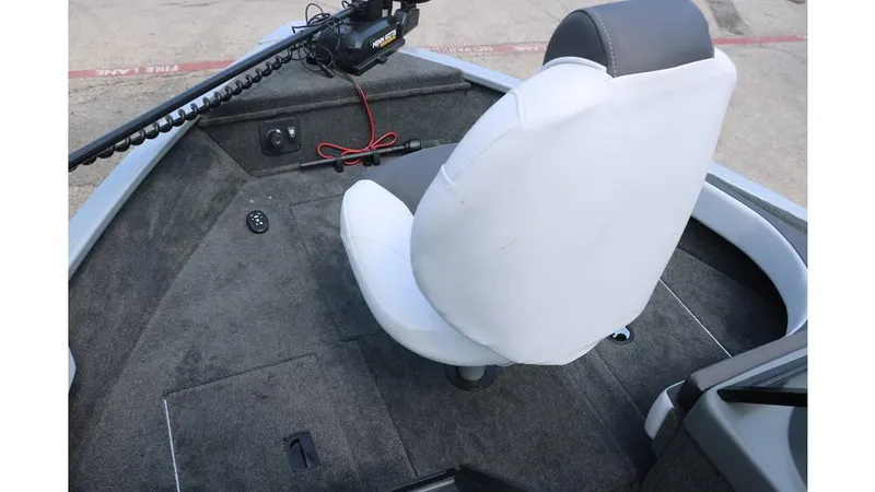 Slide: The Image of Smoker Craft 172 Ultima Legacy 2025 - 10