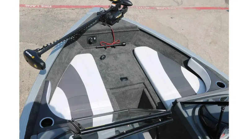 Slide: The Image of Smoker Craft 172 Ultima Legacy 2025 - 11