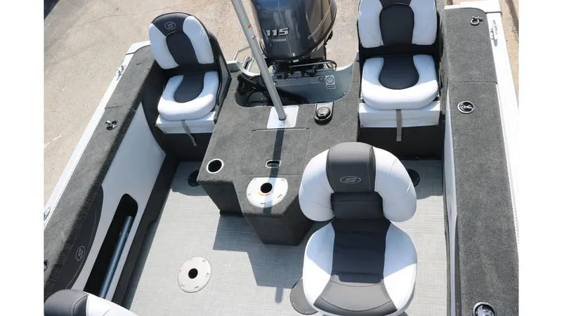 Slide: The Image of Smoker Craft 172 Ultima Legacy 2025 - 13