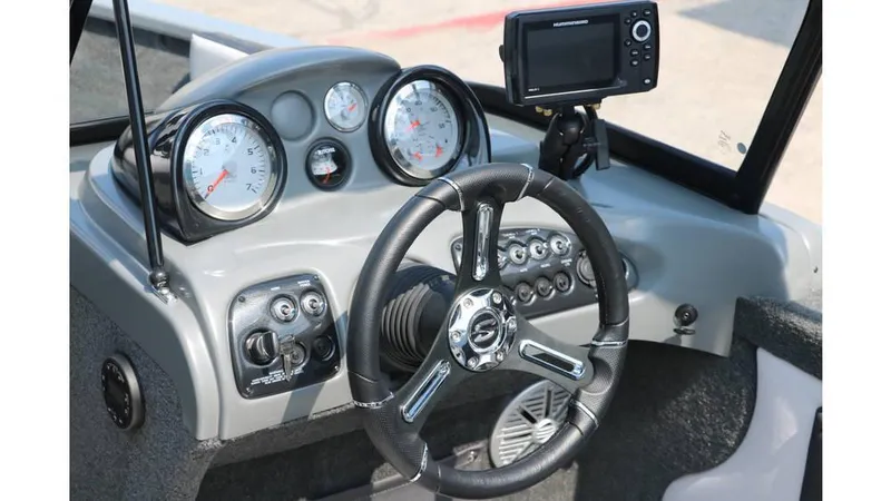 Slide: The Image of Smoker Craft 172 Ultima Legacy 2025 - 5