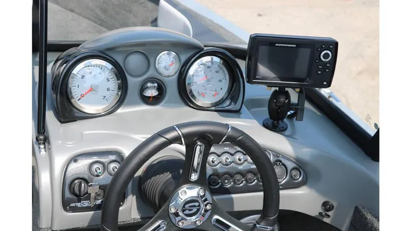 Slide: The Image of Smoker Craft 172 Ultima Legacy 2025 - 6