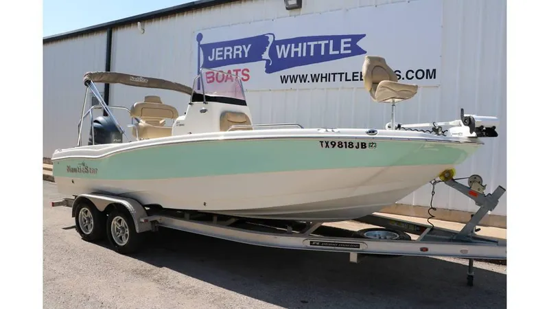 Slide: The Image of NauticStar 211 Hybrid 2020 - 12