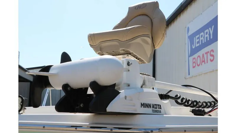 Slide: The Image of NauticStar 211 Hybrid 2020 - 17