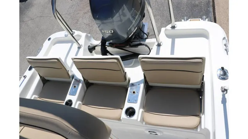 Slide: The Image of NauticStar 211 Hybrid 2020 - 26