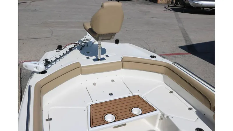 Slide: The Image of NauticStar 211 Hybrid 2020 - 35