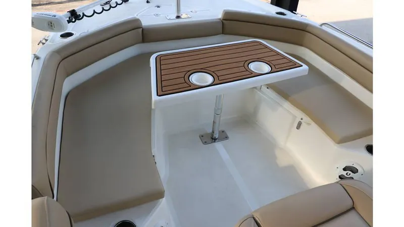 Slide: The Image of NauticStar 211 Hybrid 2020 - 41