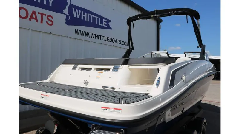 Slide: The Image of Bayliner VR6 2021 - 4