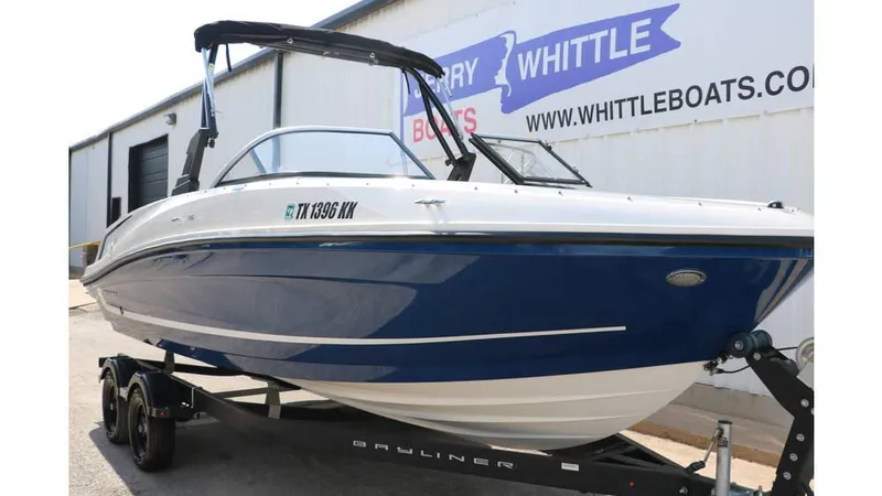 Slide: The Image of Bayliner VR6 2021 - 7