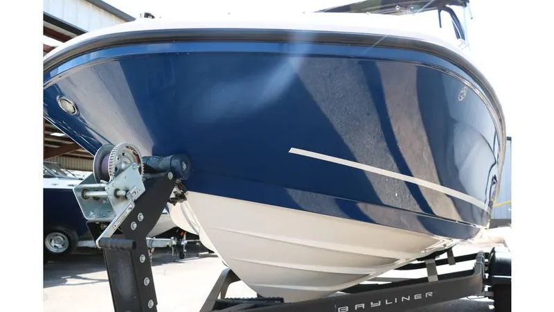 Slide: The Image of Bayliner VR6 2021 - 8