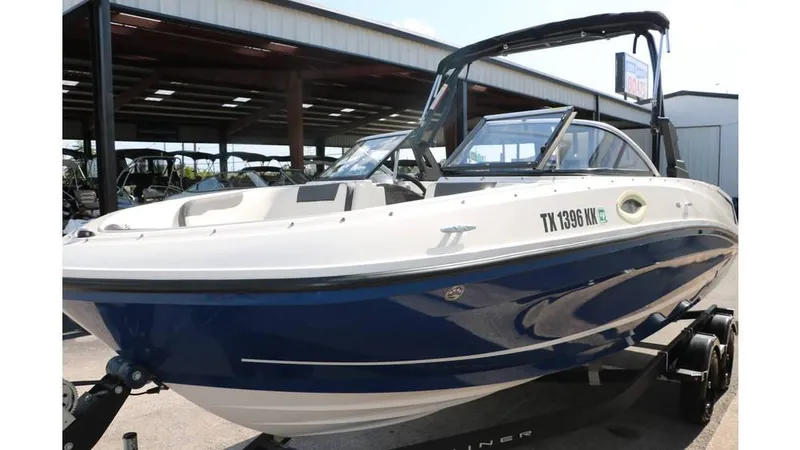 Slide: The Image of Bayliner VR6 2021 - 9