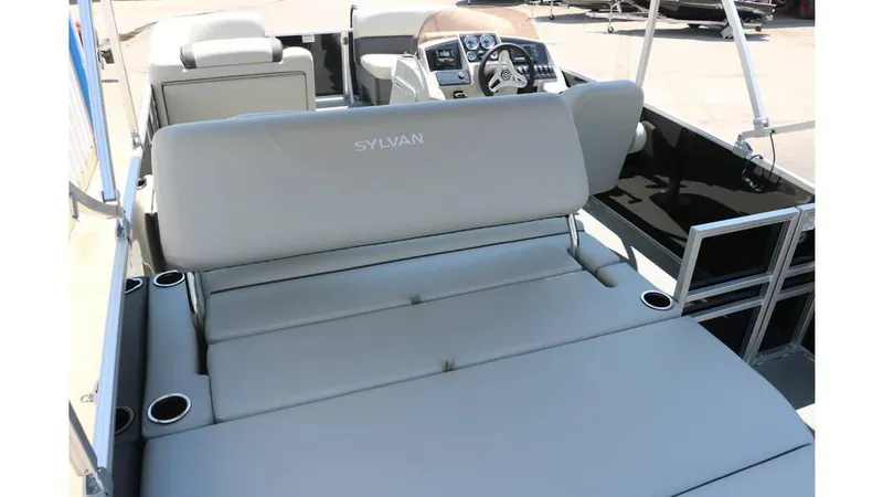 Slide: The Image of Sylvan Mirage 820 CLZ DH 2025 - 22