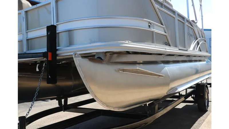 Slide: The Image of Sylvan Mirage 820 CLZ DH 2025 - 10