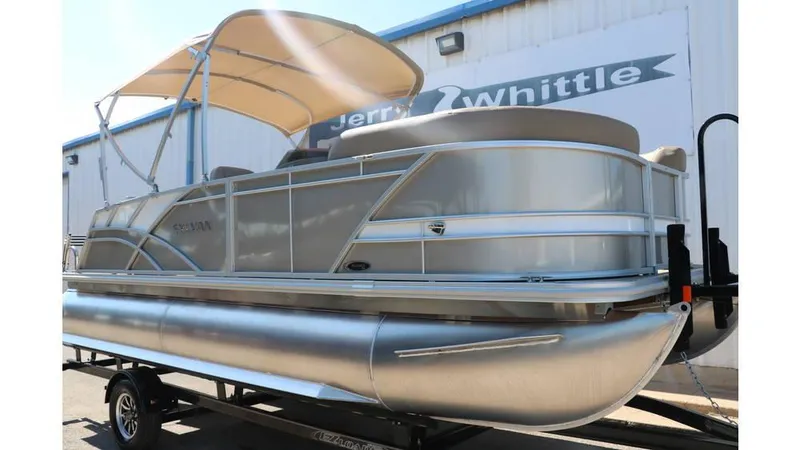 Slide: The Image of Sylvan Mirage 820 CLZ DH 2025 - 13