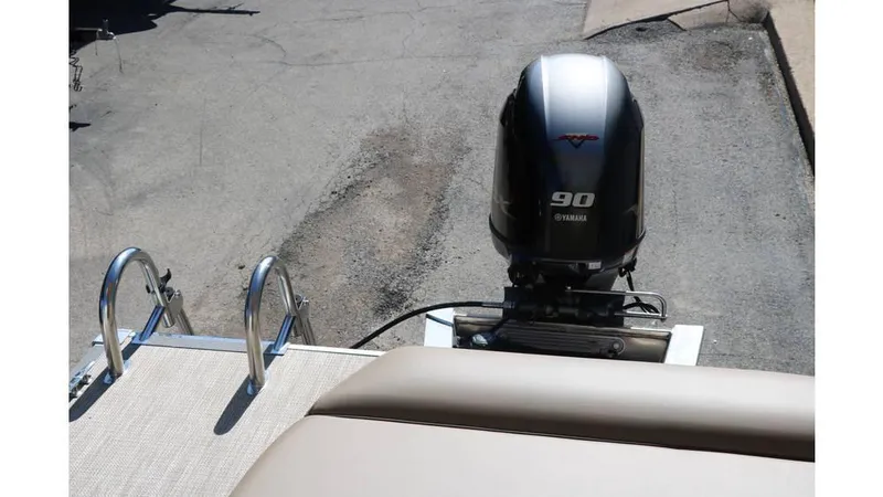 Slide: The Image of Sylvan Mirage 820 CLZ DH 2025 - 24