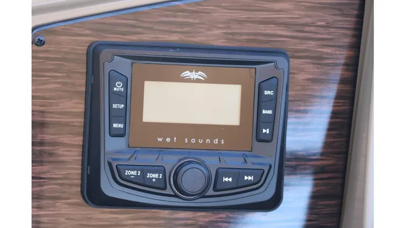 Slide: The Image of Sylvan Mirage 820 CLZ DH 2025 - 31